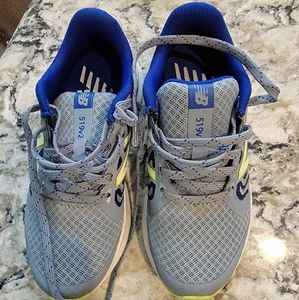 Like new, New Balance 519v2 toddler size 11